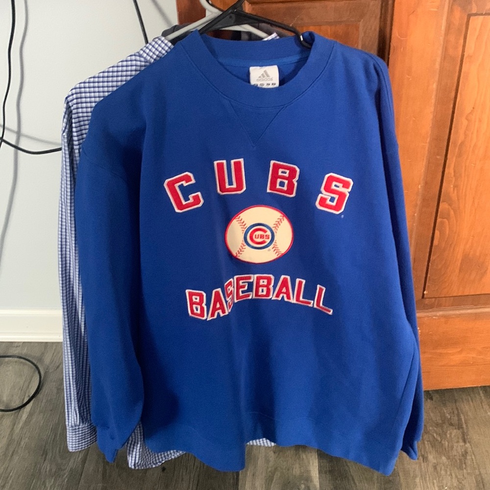 Cubs Crewneck. Size Medium. New without tags. Never worn.